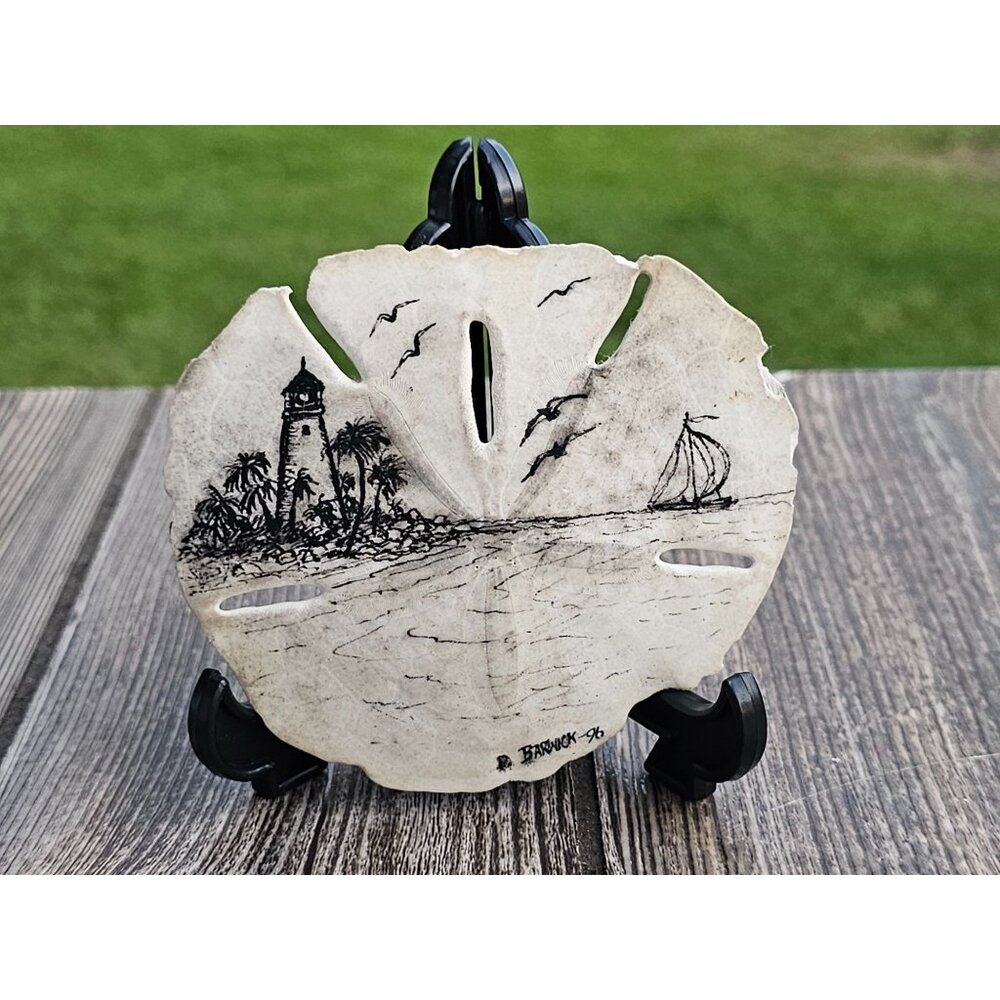 Vintage 1996 Hand Drawn / Painted / Decorated Sand Dollar. Stand Included - Picture 3 of 6